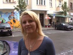 Der scharfe Mann bekommt seinen Pimmel abgeleckt