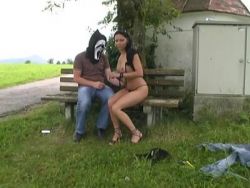 Versauter Outdoor Fick mit einer geilen klitschnassen Möse