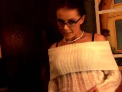 Sexy Hobbyhure in Unterwäsche beim Solofick